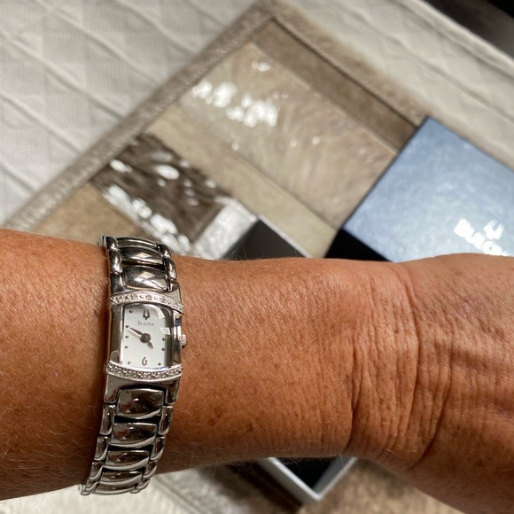 Bulova watch - Picture 5 of 5